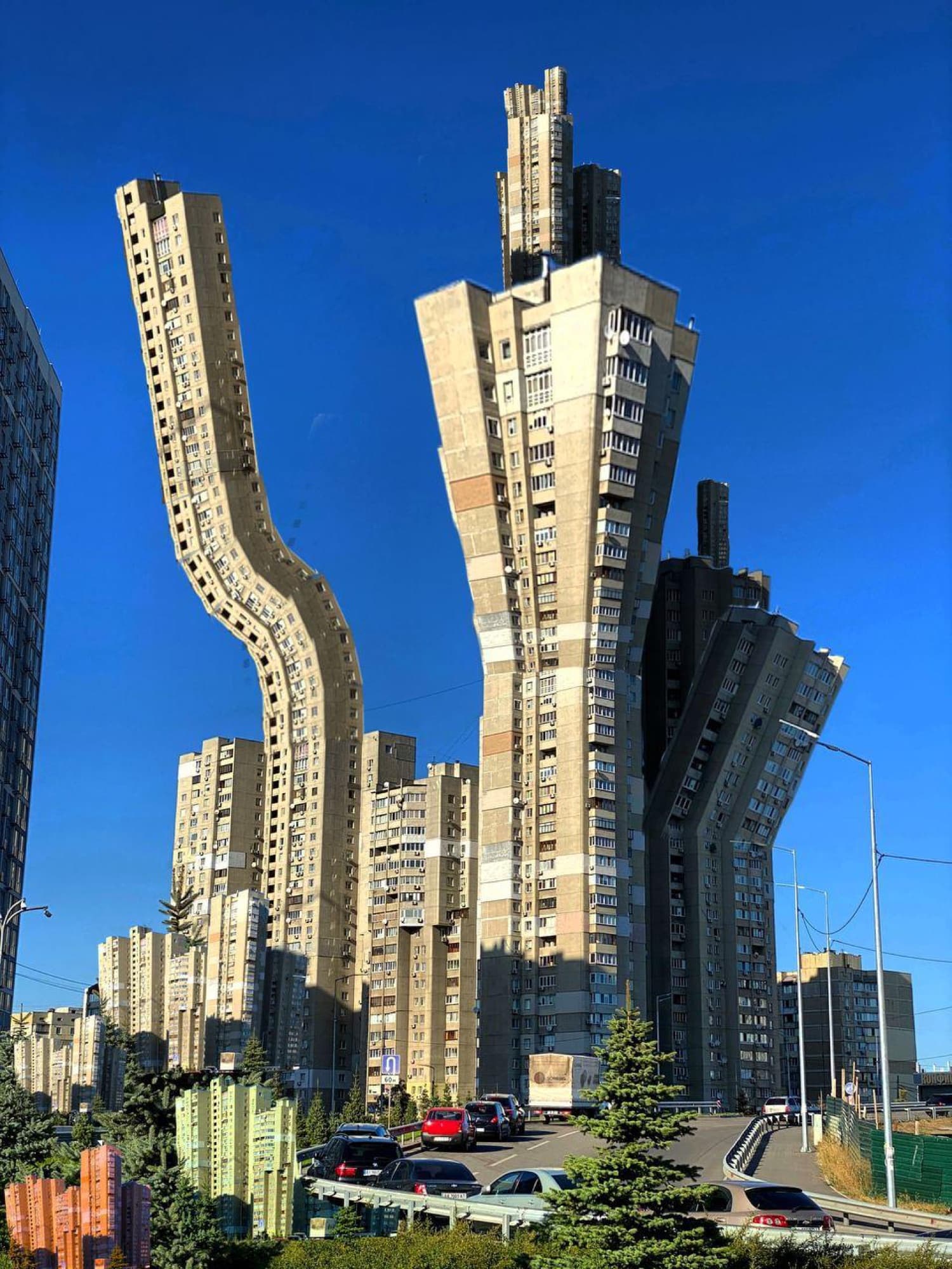 HOUSEMORPHISM — Skyscraper